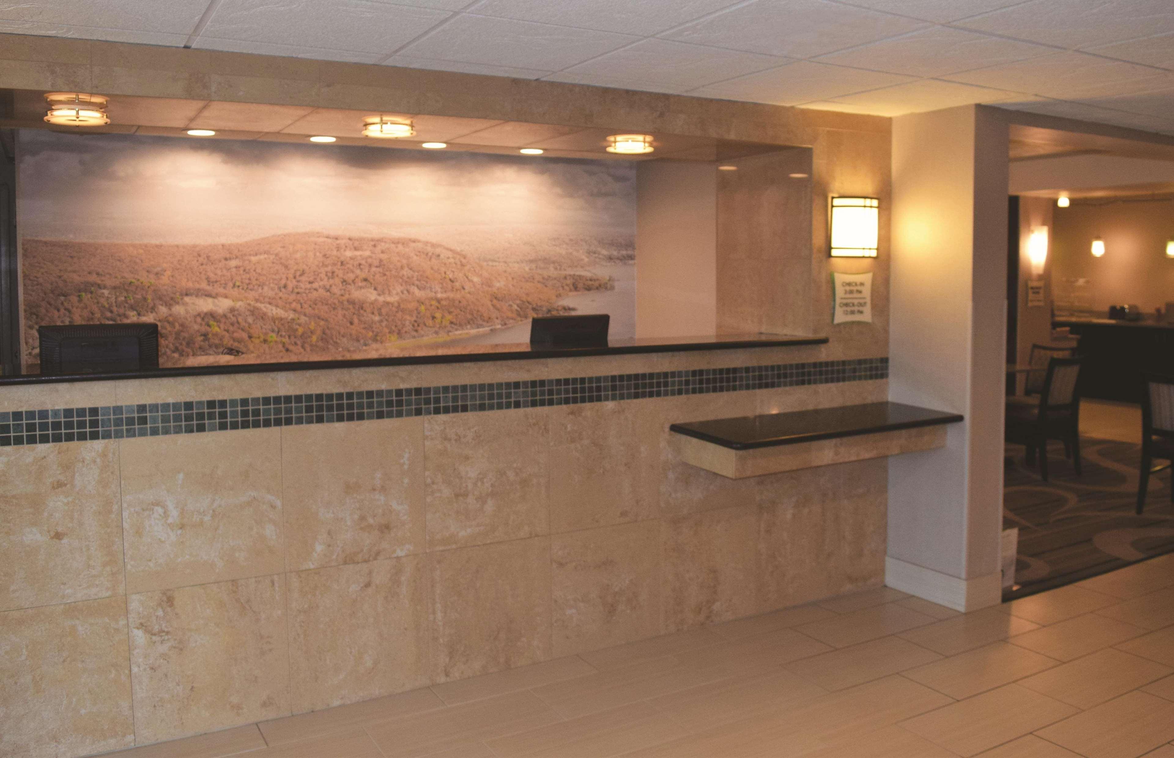 La Quinta Inn By Wyndham Binghamton - Johnson City Bagian luar foto